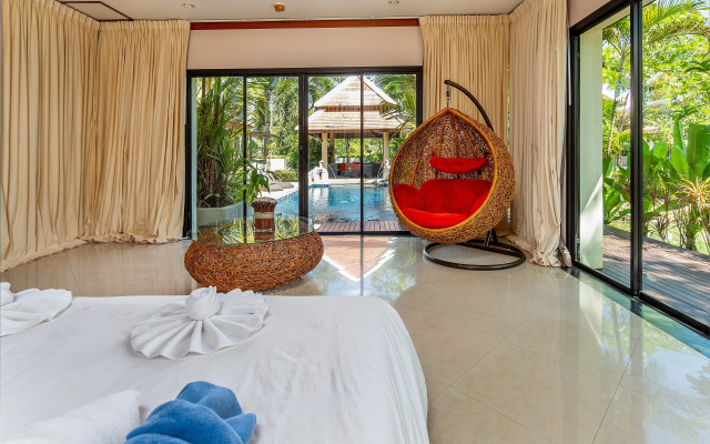 Toba Baan Bua Estate Naiharn Beach Villa