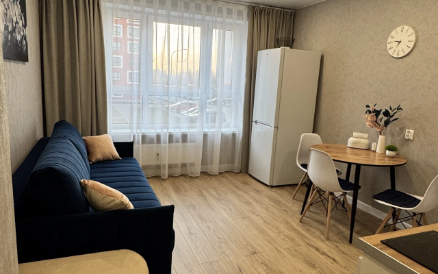 V Novom Dome Flat