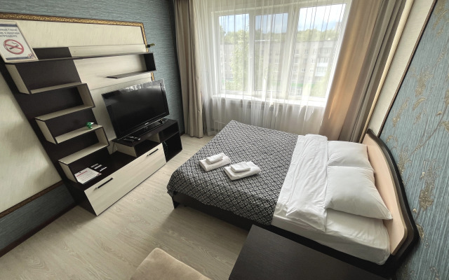 dvuhkomnatnye LYuKS na 8 etazhe Barbaris  Apartments LUX