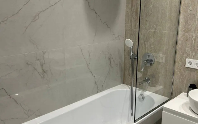 Na Prospekte Dzerzhinskogo Apartments