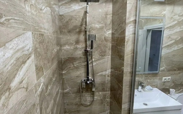 Novaya S Vidom Na Reku Flat