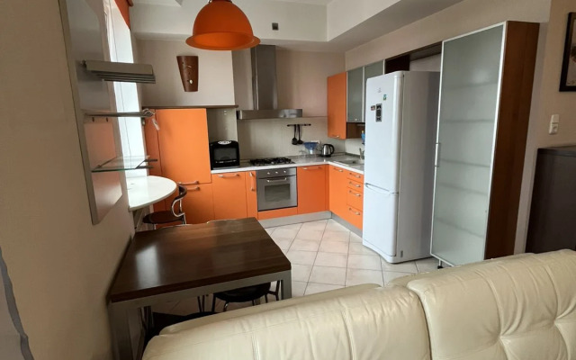 Na Ploschadi Pobedy Apartments