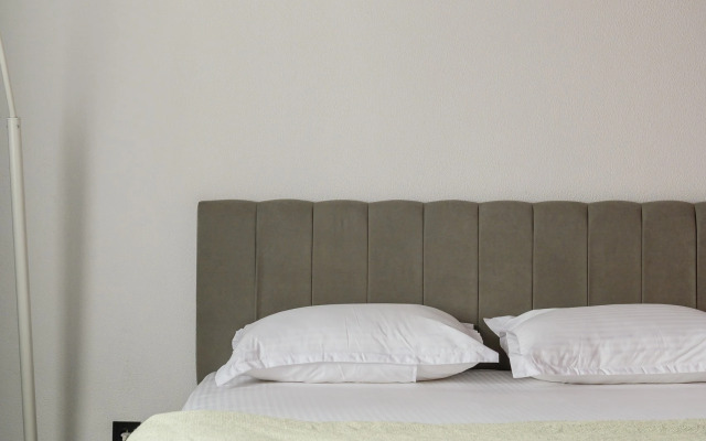 Ryadom s Arbatom i Megoy Flat