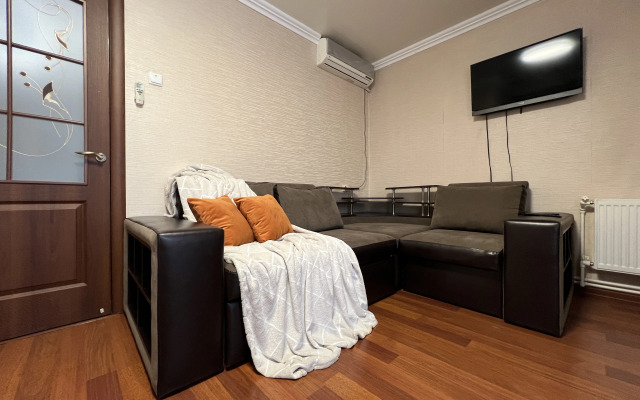 Квартира проспект Октябрьской Революции 40/4-2