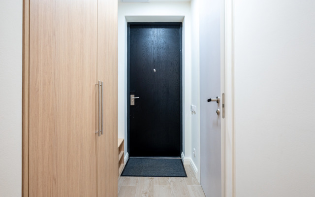 Na Naberezhnoy Makarova 58 Apartments