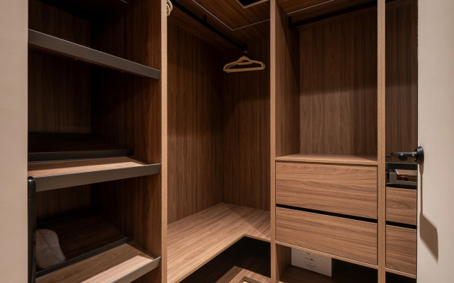 Na Ordzhonikidze 11/1  Apartaments 2