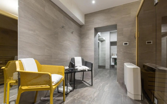 Отель Public House