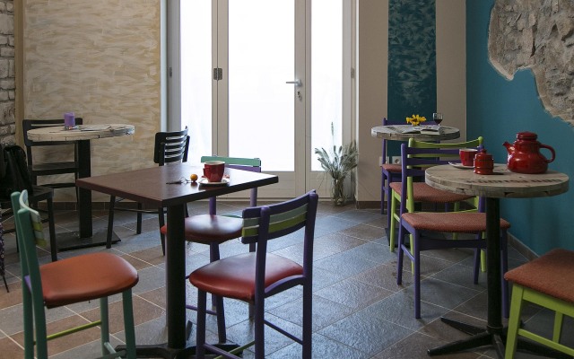 Хостел Varad INN Hostel and Cafe