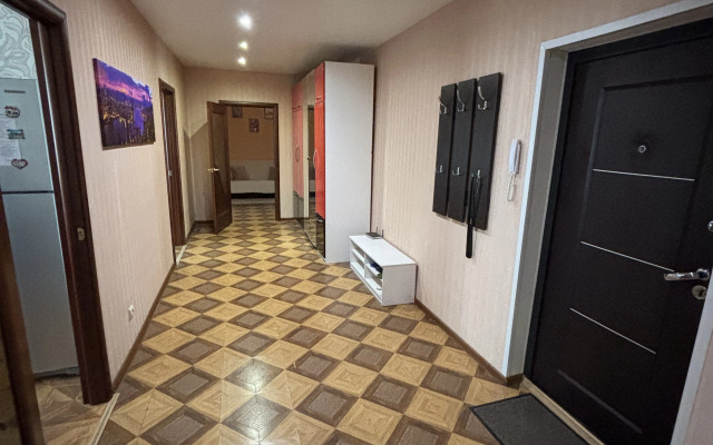 Апартаменты Уютные двухкомнатные в центре города