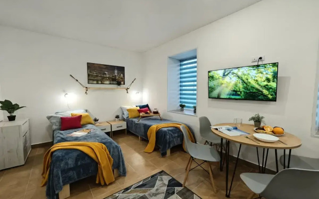 Uyutnaya 1k Na Ul. Tukhachevskogo 49/3 Flat