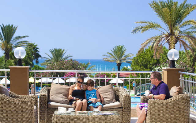 Отель Terrace Beach Resort