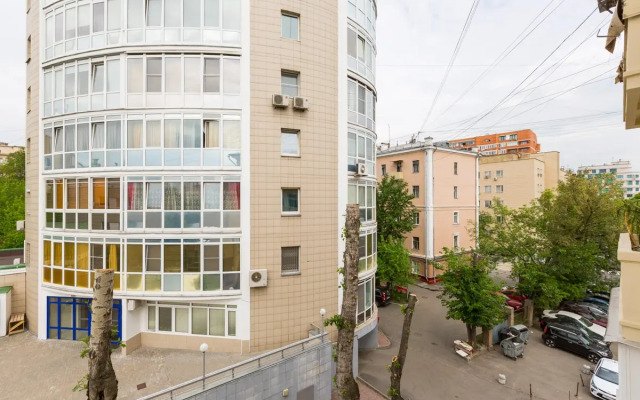 Na Zamoryonova Apartments