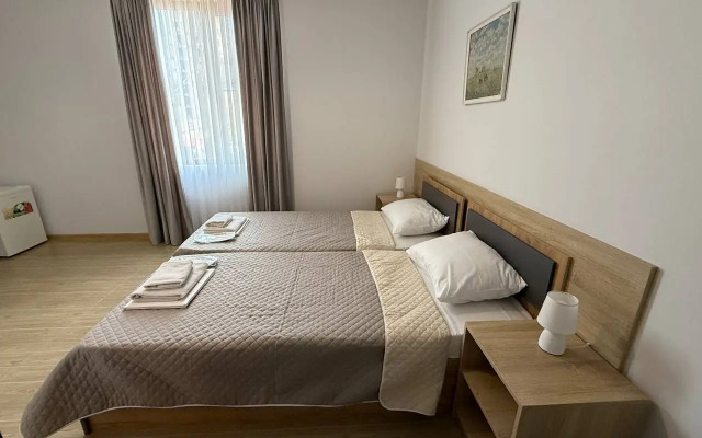 Amra Guest House