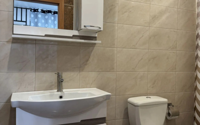 Гостевой дом 144 Тельмана 60