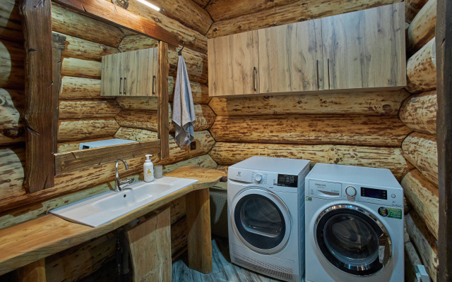 Kedr 750, 6 spalen, 15 gostej s Bassejnom i Banej Chalet