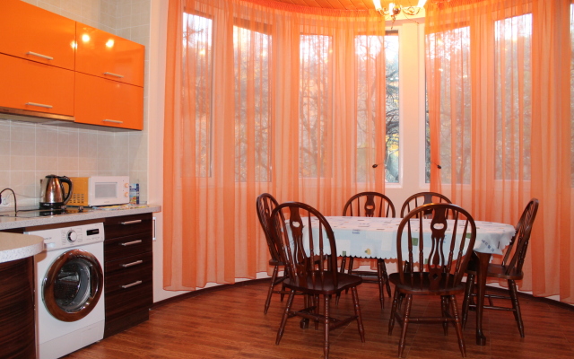 Na Shosse Alupkinskom 62V Guest House