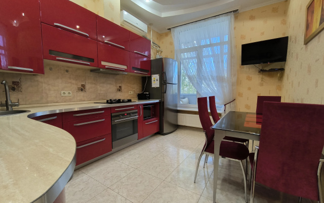 Апартаменты у пляжа Парк Победы на 5 гостей