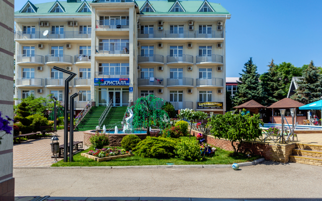 Kristall Uyut Hotel