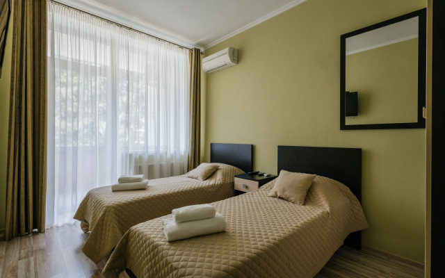 Yolochka Hotel