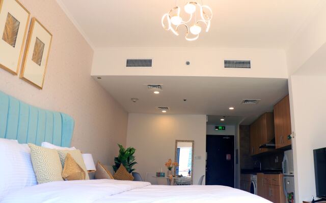 Cosmos Living - Goldcrest Views1 Apartments