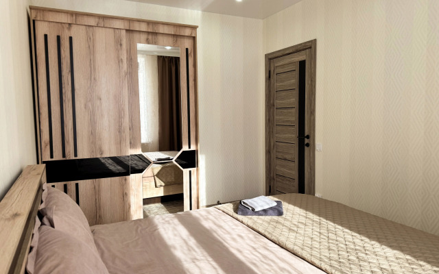 Квартира 2-комнатная на Октябрьской 3