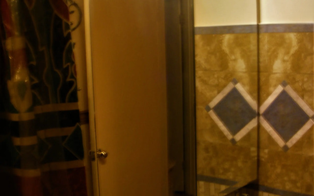 Bob Cinciruk Mini-Hotel