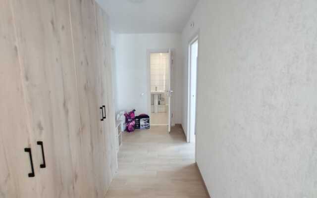 Dlya Uedineniya I Tishiny Flat
