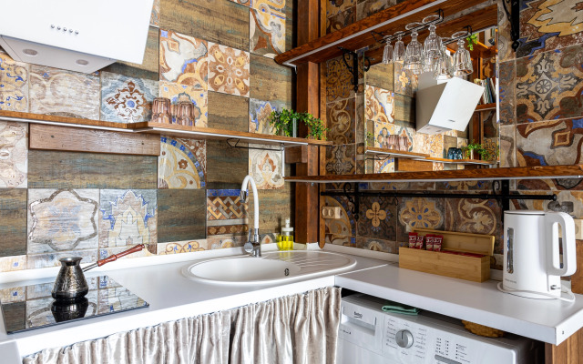 Romanticheskaya Studiya S Kaminom I Balkonom Flat