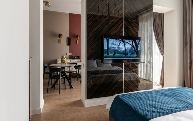 Look&Feel Aristocrat Apartments