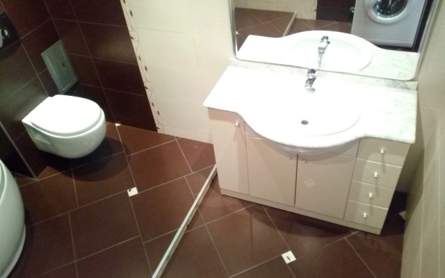 4kh Komnatnyye Na Ul Sverdlova 48 Apartments