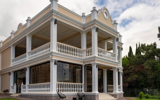 Grace Faors Hotel
