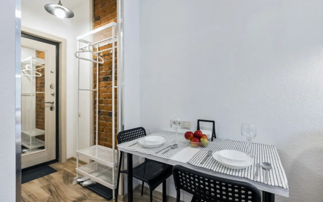 1 Revolyutsionnyij prospekt 25/12 Flat