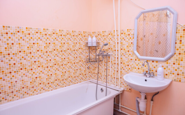 V Shagovoy Ot Ugntu Chernikovka Mira 8 Apartments