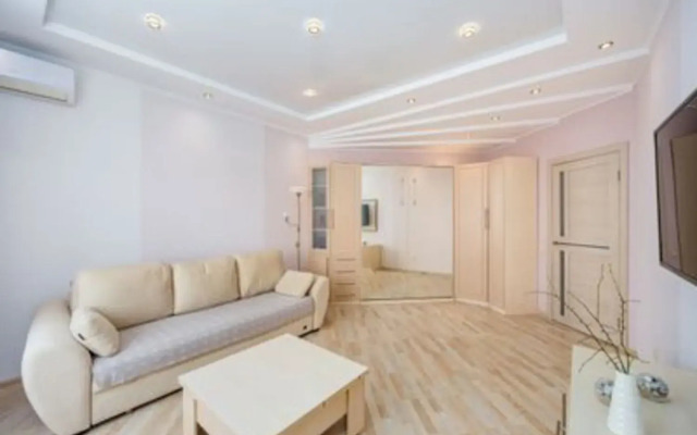 Квартира на Шмидта 8