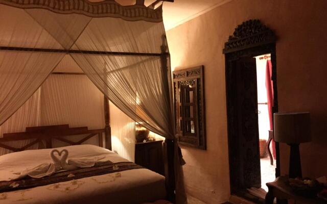 La Taverna Suites Hotels