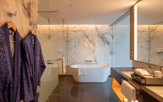 Отель Chatrium Grand Bangkok