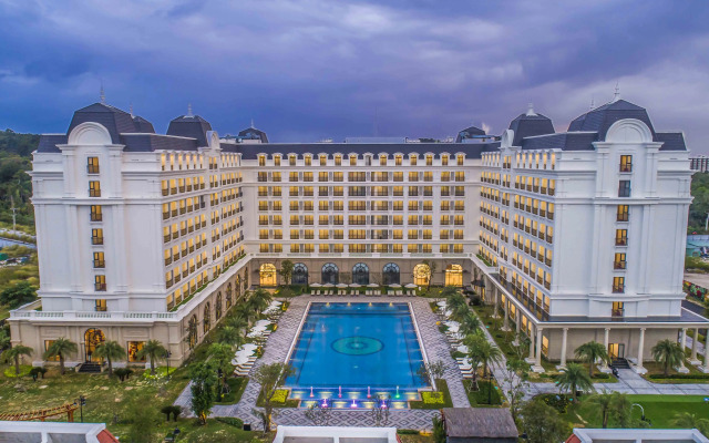 VinHolidays Fiesta Phu Quoc