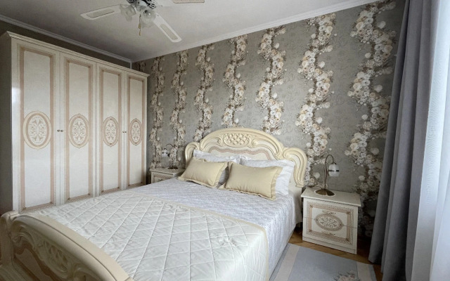 Na Ulitse K. Marksa 15 Apartments