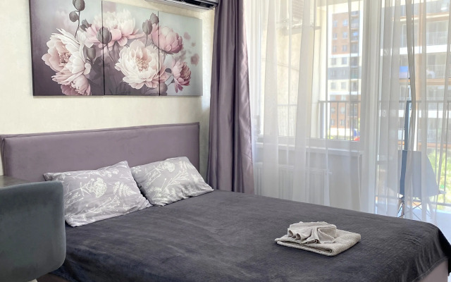 Квартира серая у моря Черного