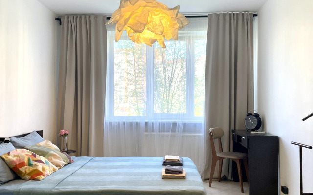 3kh Komnatnye U Nevy S Yakhtami Apartments