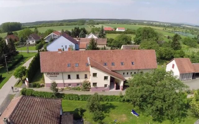 Отель Ingrid Panzió