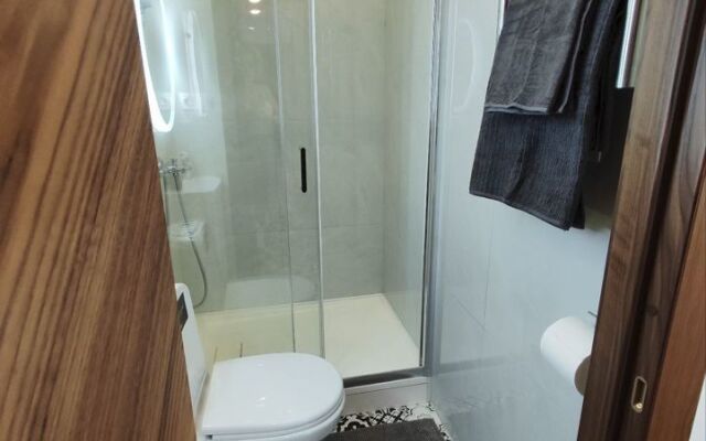 Апартаменты с панорамными окнами на Автозаводской 23с120