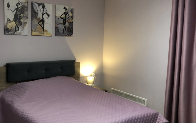 S Kaminom I Saunoy U Ozera Private House