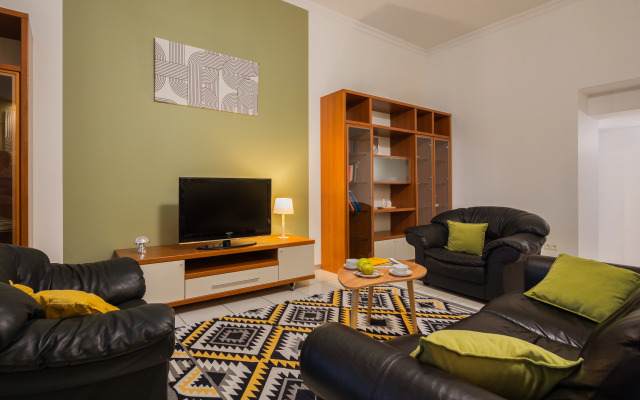 Апартаменты С видом на набережную Фонтанки