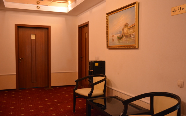 Atrium Hotel