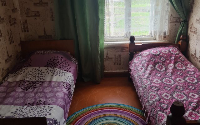 Dvehkomnatnie Na Primorskaj 4 Apartments