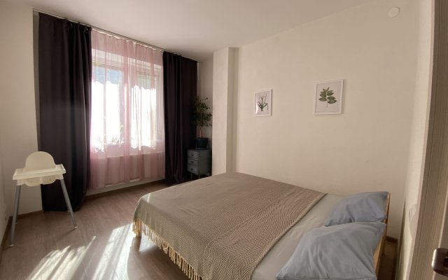 Квартира двухкомнатная (57кв.)  рядом с Зоо, ИжГТУ, Купол Семейная Botanika House