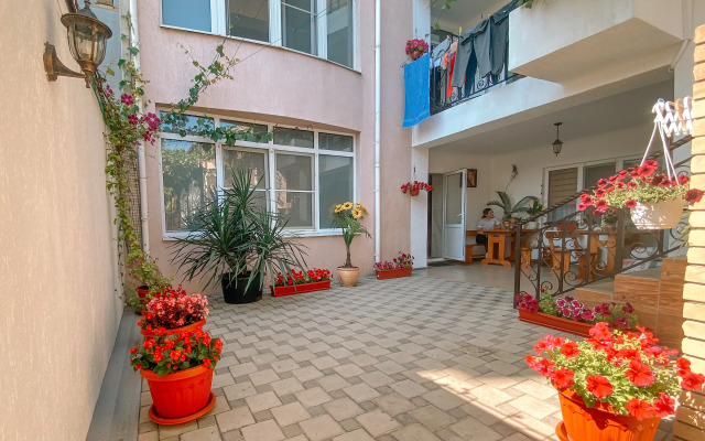 Solntse I More Guest house