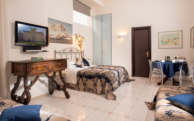 Roma Central Guest House