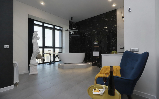 S Otdelnostoyaschey Vannoy Apartments